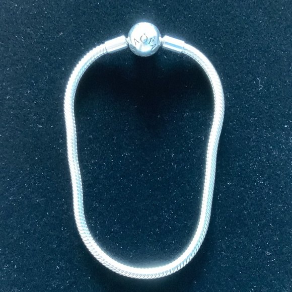 Genuine Sterling Silver Pandora Moments Snake Chain Bracelet 7 1/2 Inches- EUC! - Picture 2 of 7